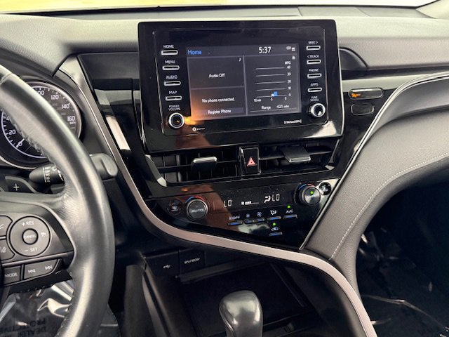 Used 2023 Toyota Camry SE image 12