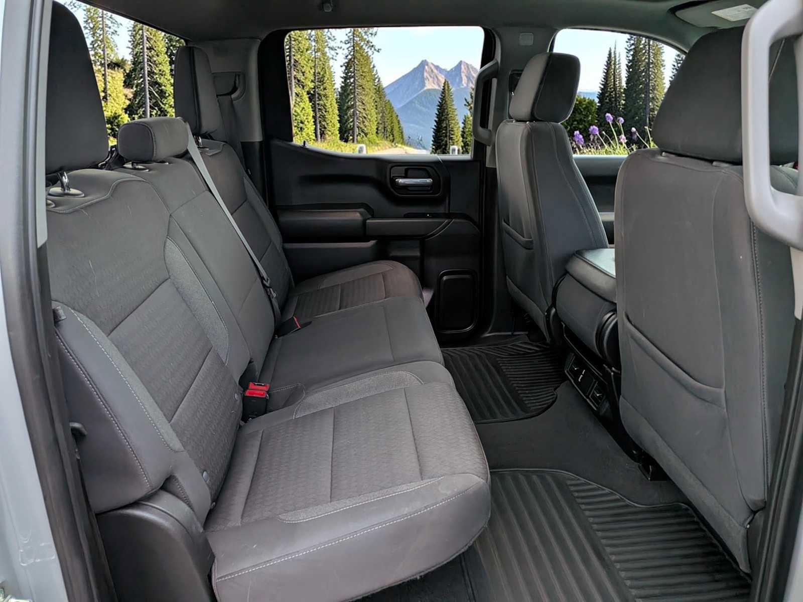 Used 2024 Chevrolet Silverado 1500 Custom Trail Boss w/ LPO, Dark Essentials Package AWD/4WD image 18