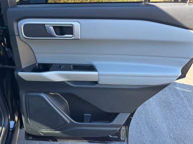 Certified 2021 Ford Explorer XLT w/ Equipment Group 202A image 30