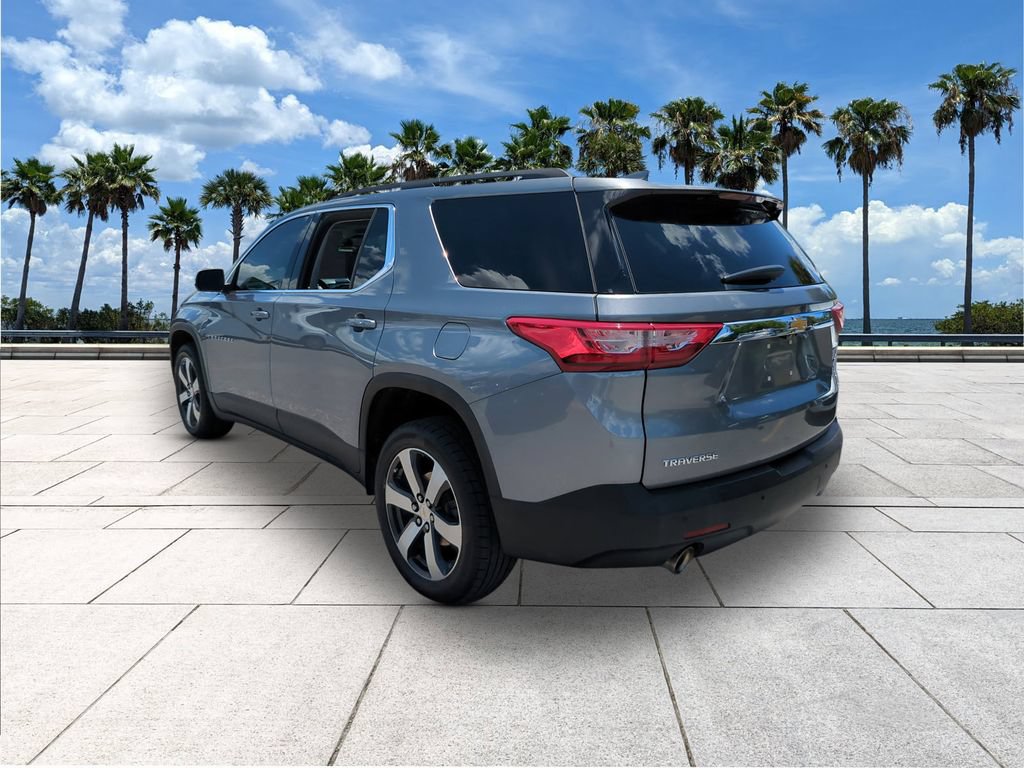 Used 2021 Chevrolet Traverse LT w/ LT Premium Package FWD image 5