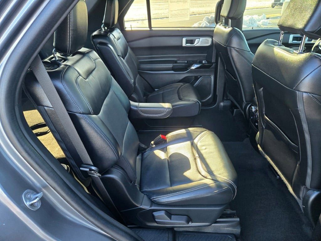 Certified 2022 Ford Explorer ST w/ Equipment Group 401A image 11