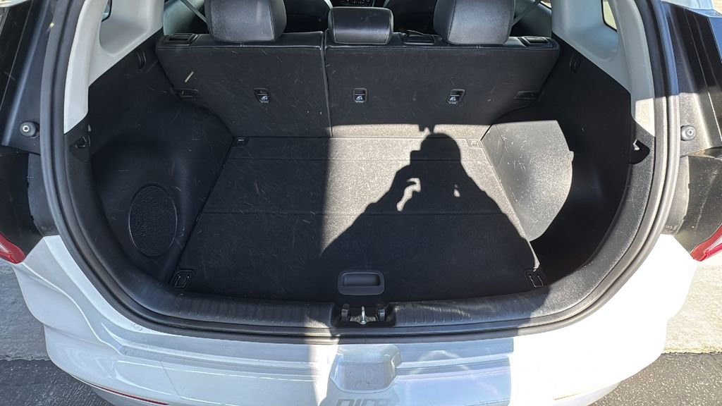 Used 2017 Kia Niro EX image 24