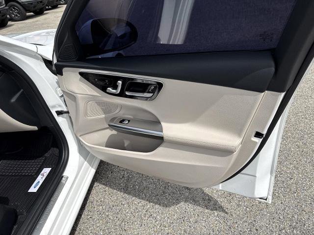 Used 2024 Mercedes-Benz C 300 Sedan image 23