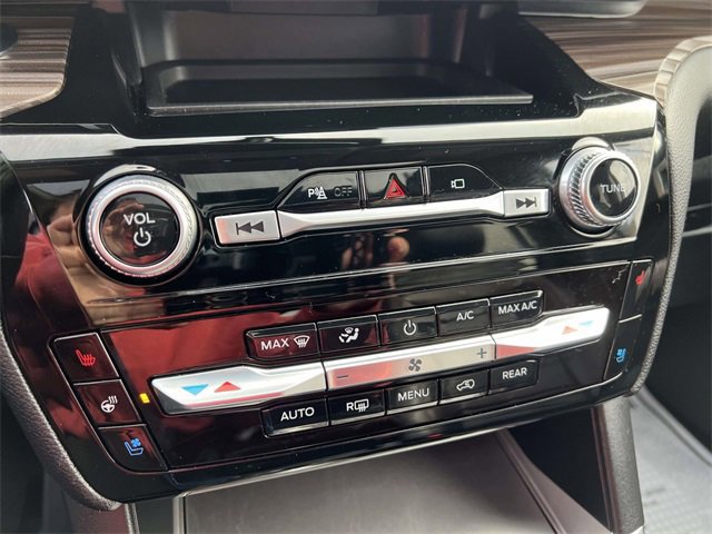 Certified 2022 Ford Explorer Limited w/ Equipment Group 301A image 19