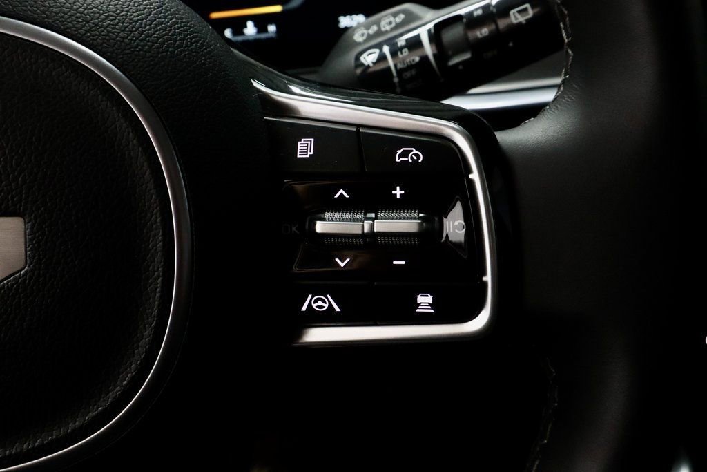 Used 2025 Kia Sorento SX image 33