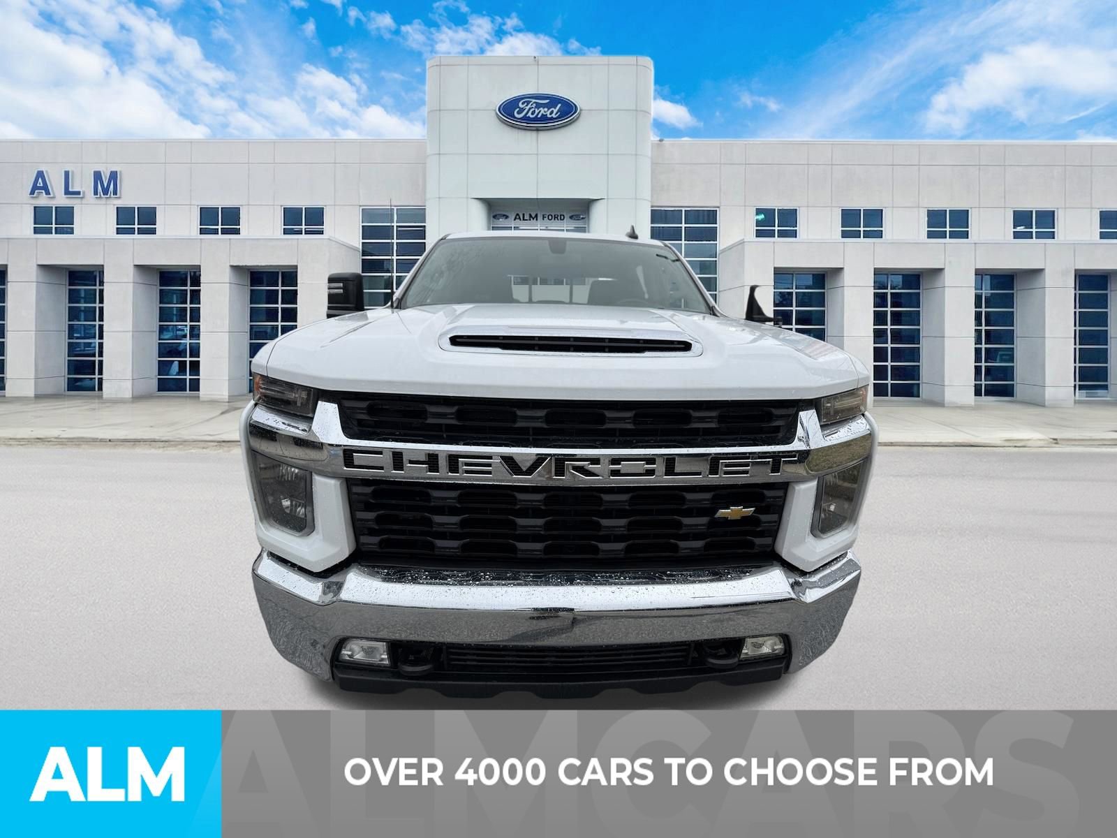 Used 2022 Chevrolet Silverado 3500 LT w/ Convenience Package AWD/4WD image 2
