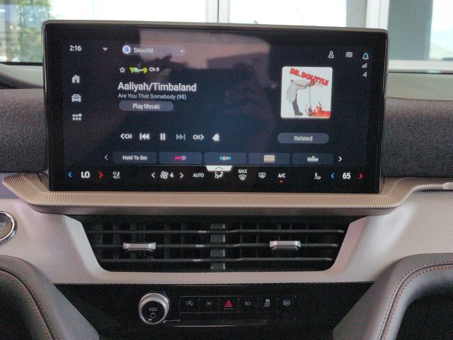 Certified 2025 Ford Explorer Active w/ Active Comfort Package AWD/4WD image 23