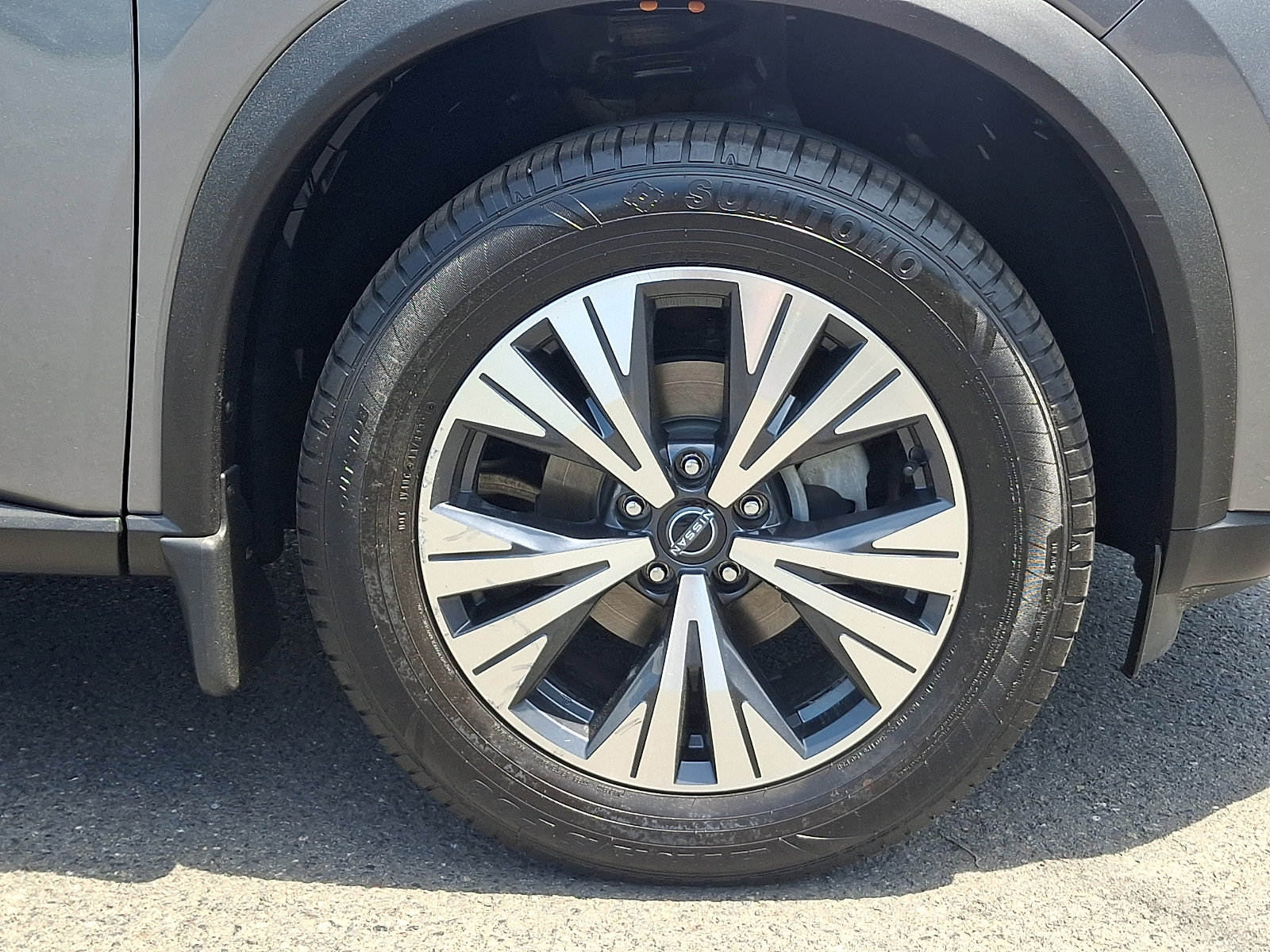 Used 2023 Nissan Rogue SV AWD/4WD image 9