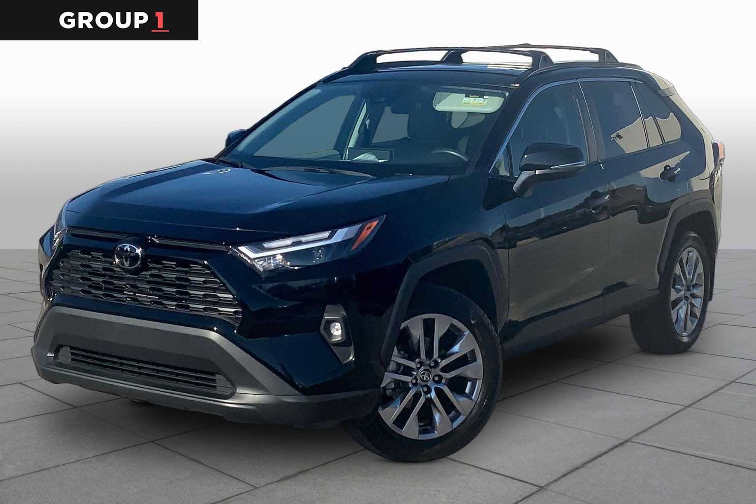 Used 2025 Toyota RAV4 XLE Premium w/ Weather Package FWD image 1