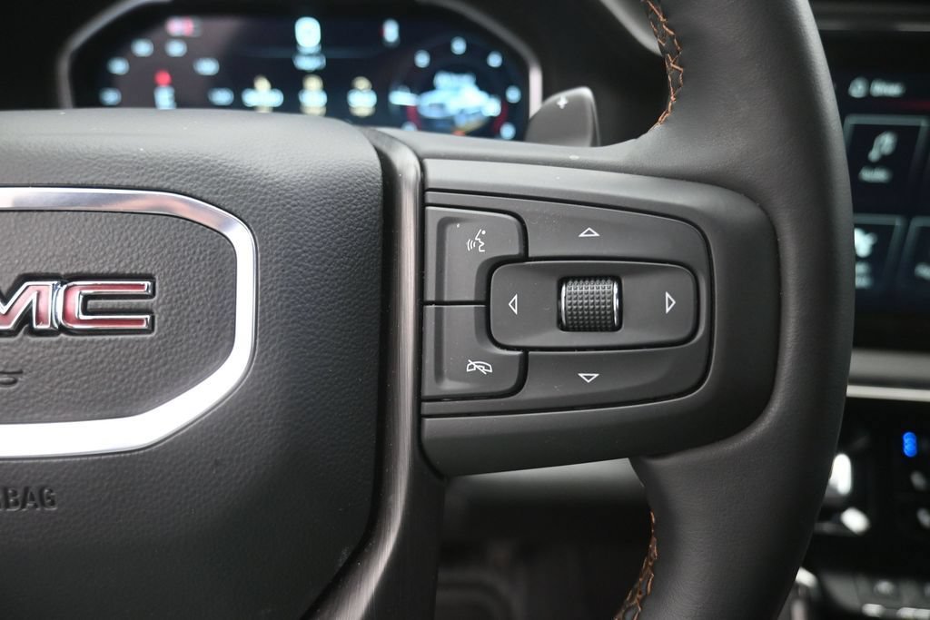 Used 2024 GMC Sierra 1500 AT4 w/ Technology Package AWD/4WD image 7