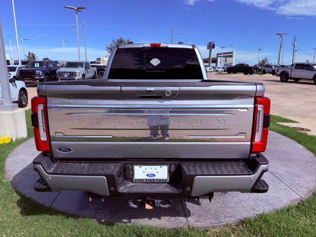 Certified 2023 Ford F250 Platinum w/ FX4 Off-Road Package AWD/4WD image 6