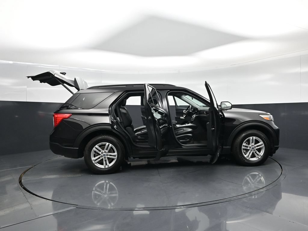 Certified 2022 Ford Explorer XLT AWD/4WD image 4