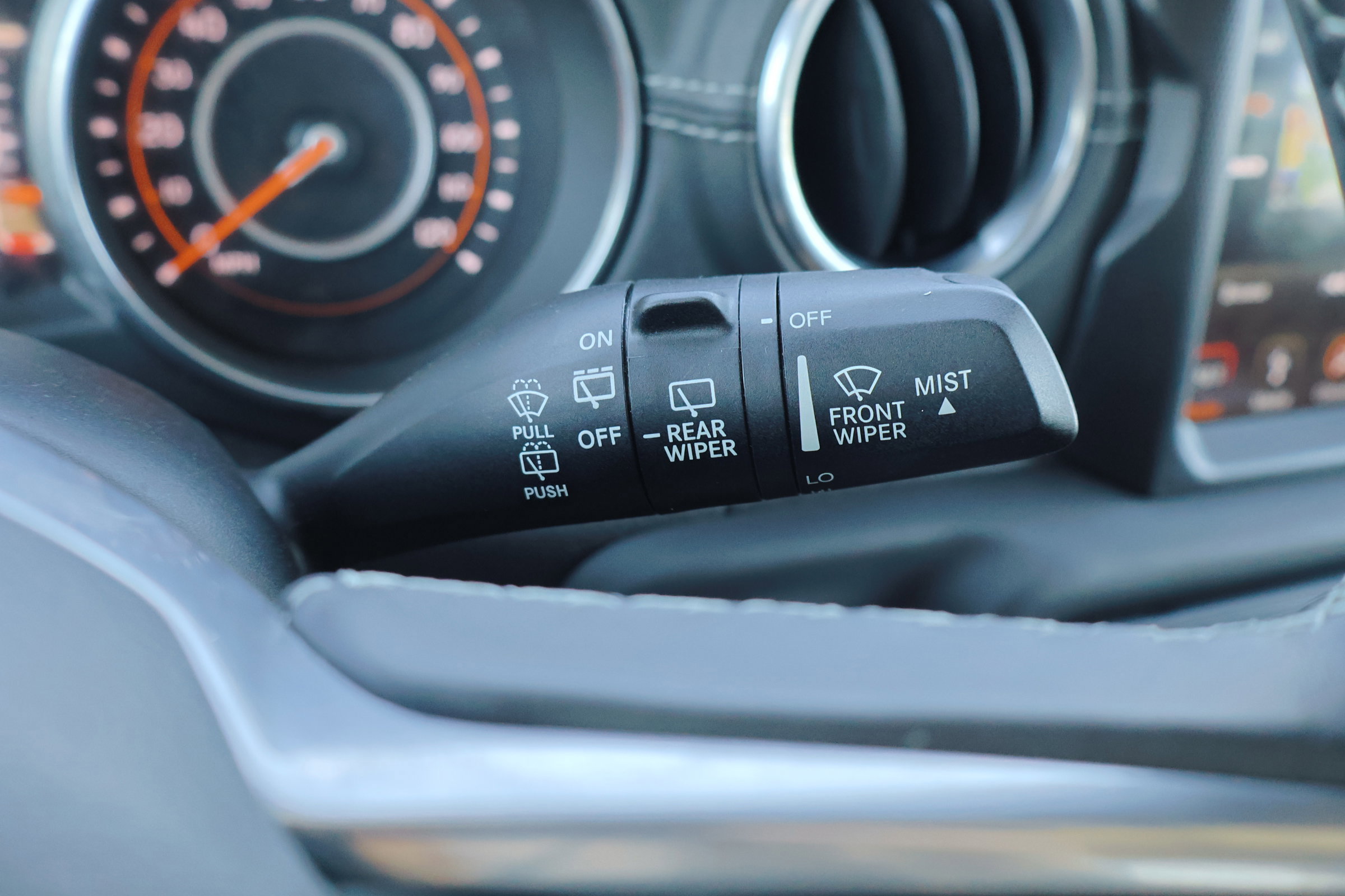 Used 2019 Jeep Wrangler Unlimited Sahara image 21