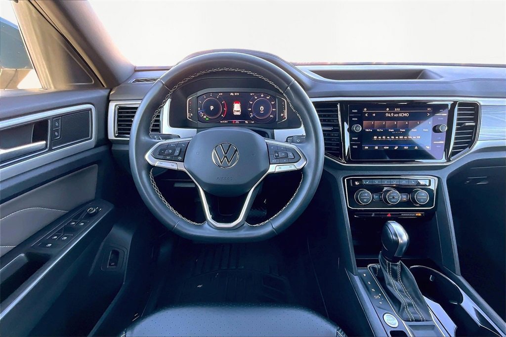 Used 2023 Volkswagen Atlas Cross Sport SE w/ Panoramic Sunroof Package image 7