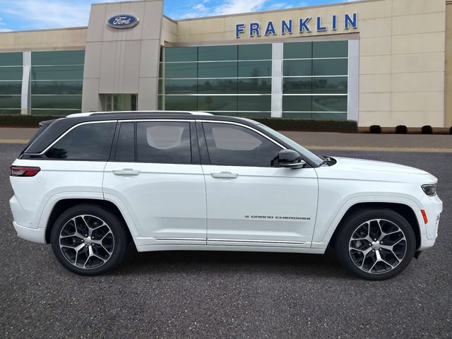 Used 2024 Jeep Grand Cherokee Summit AWD/4WD image 8