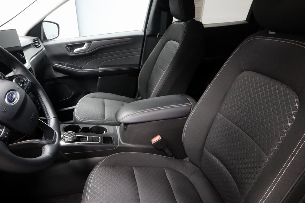 Certified 2025 Ford Escape Active w/ Active Premium Tech Pack AWD/4WD image 25