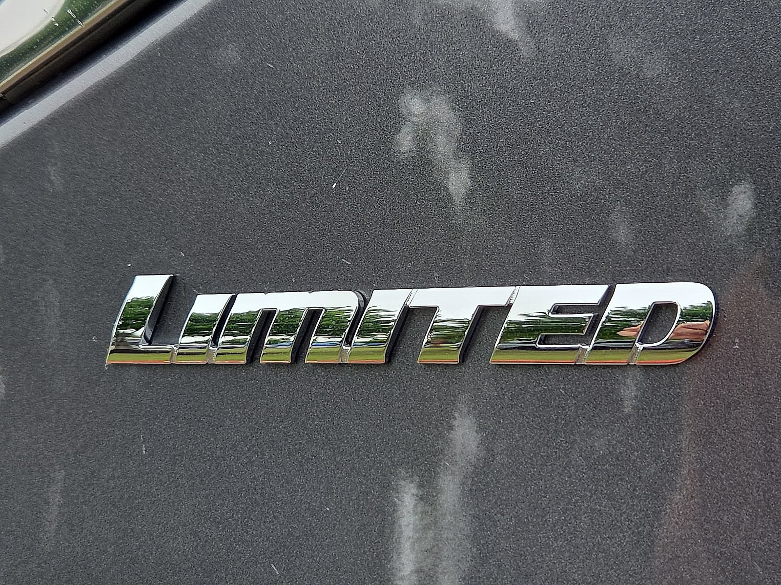 Used 2024 Toyota Tundra Limited w/ Power Package AWD/4WD image 9