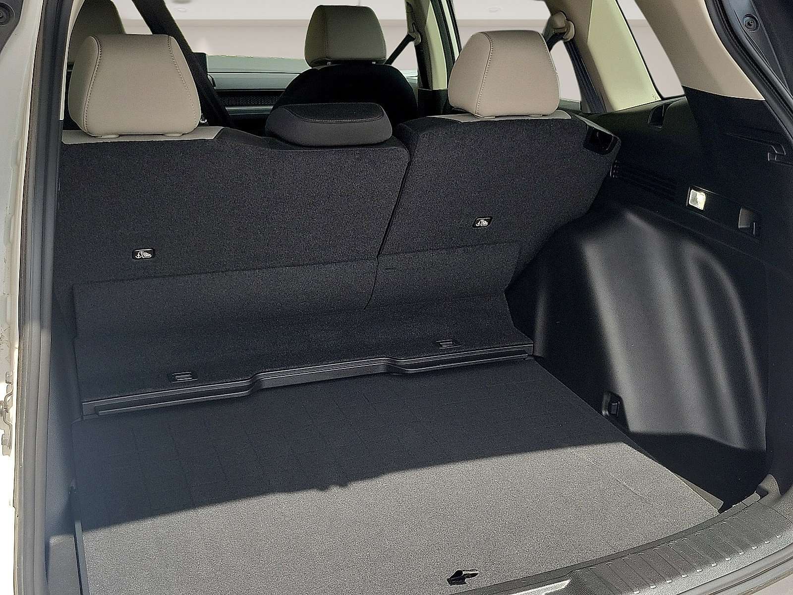 Used 2025 Honda CR-V LX image 8