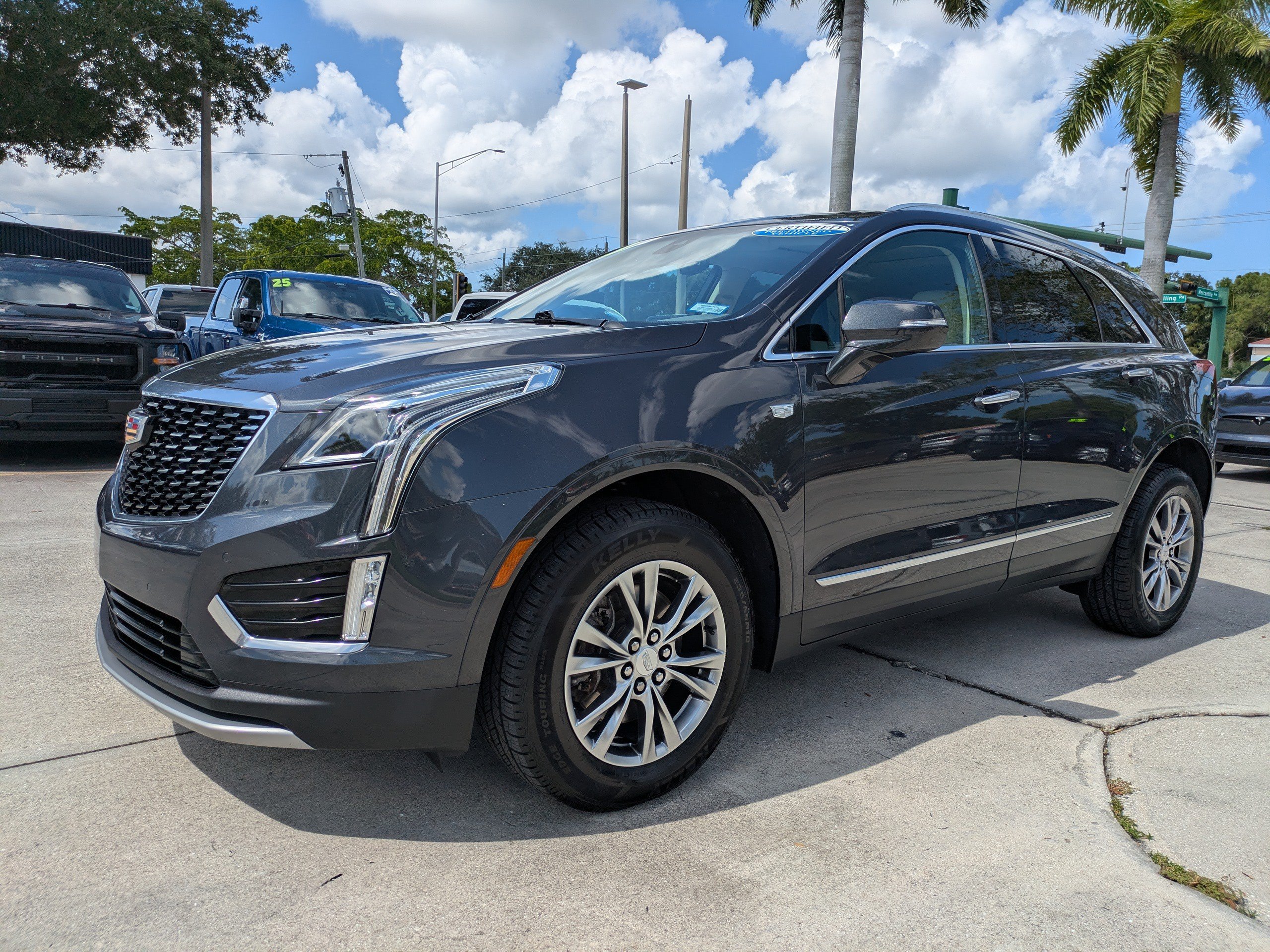 Used 2023 Cadillac XT5 Premium Luxury FWD image 7