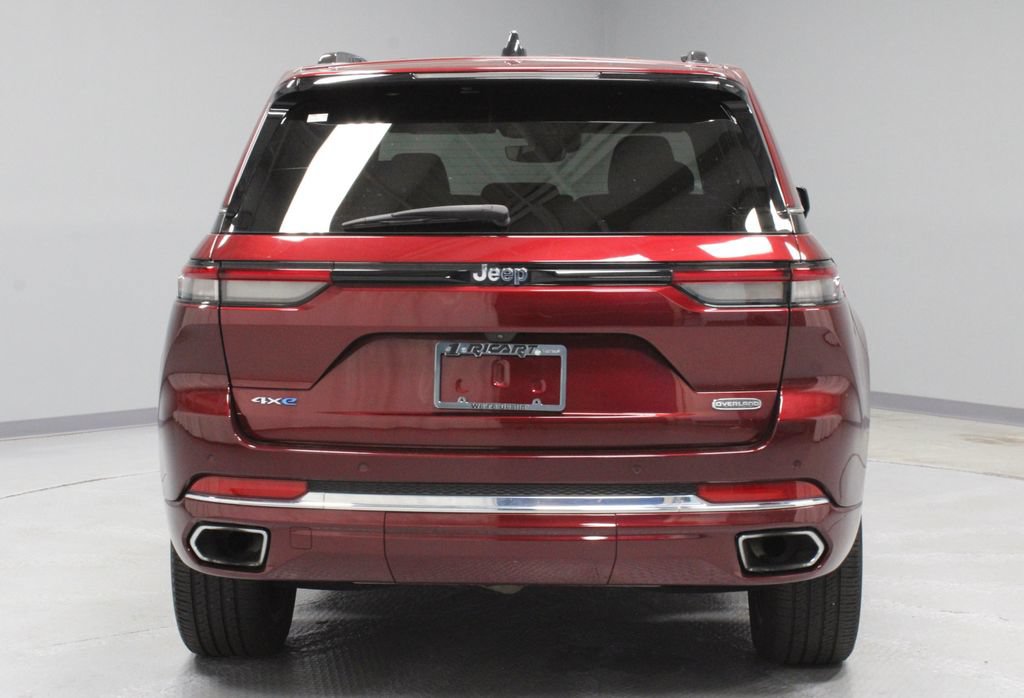 Used 2023 Jeep Grand Cherokee Overland AWD/4WD image 10