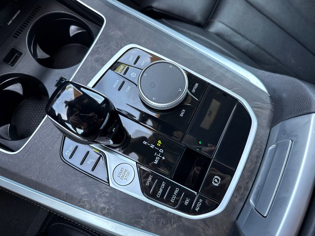 Used 2022 BMW X5 xDrive40i w/ M Sport Package image 24
