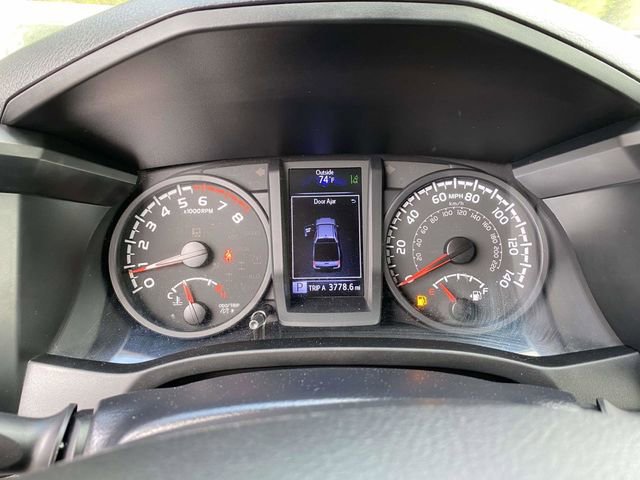 Used 2022 Toyota Tacoma SR w/ SR Convenience Package image 23