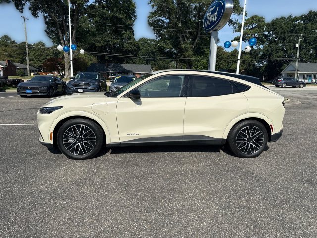 Certified 2025 Ford Mustang Mach-E Premium AWD/4WD image 12