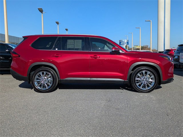 Used 2024 Toyota Grand Highlander Platinum image 3