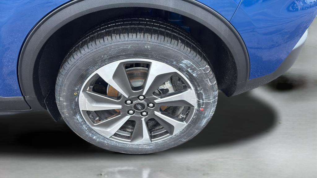 Certified 2023 Ford Escape Platinum AWD/4WD image 45