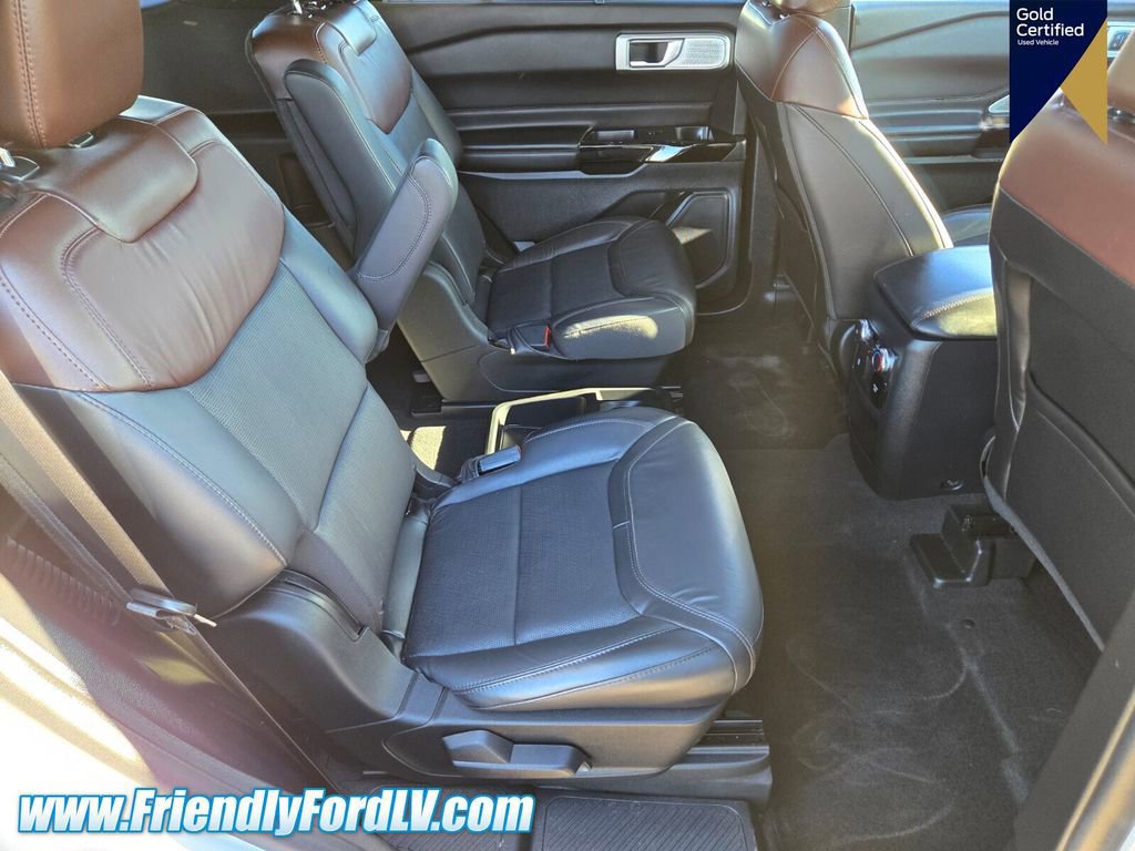 Certified 2021 Ford Explorer Platinum w/ Equipment Group 601A image 14