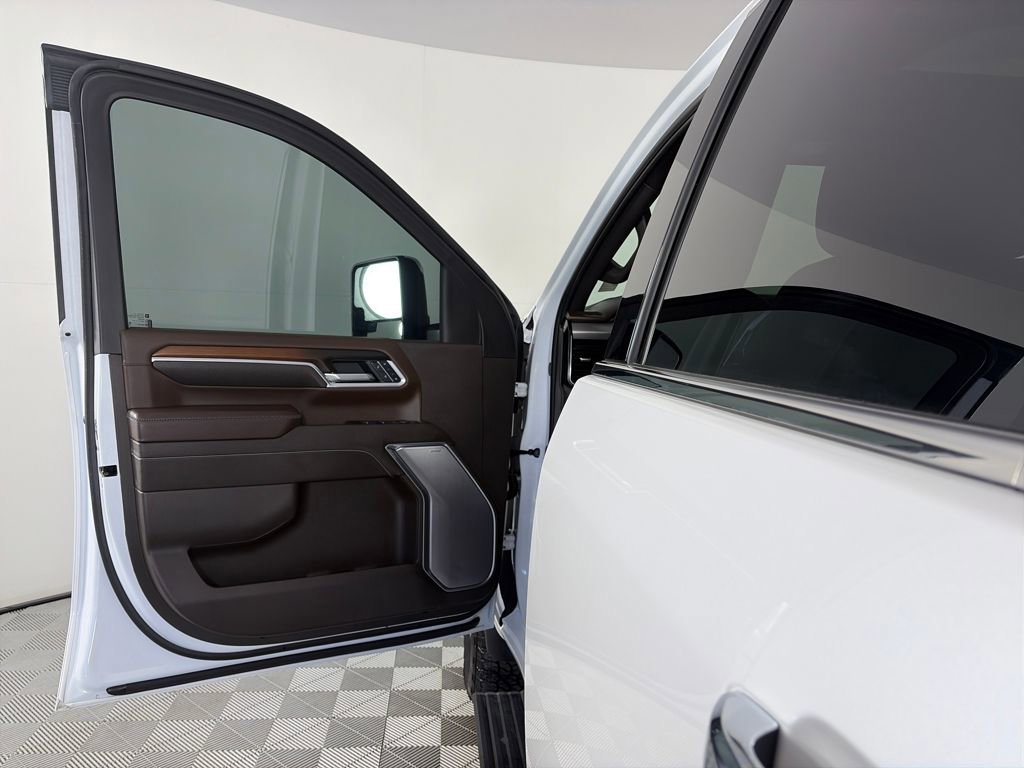 Used 2025 GMC Sierra 2500 Denali w/ Denali Reserve Package image 10