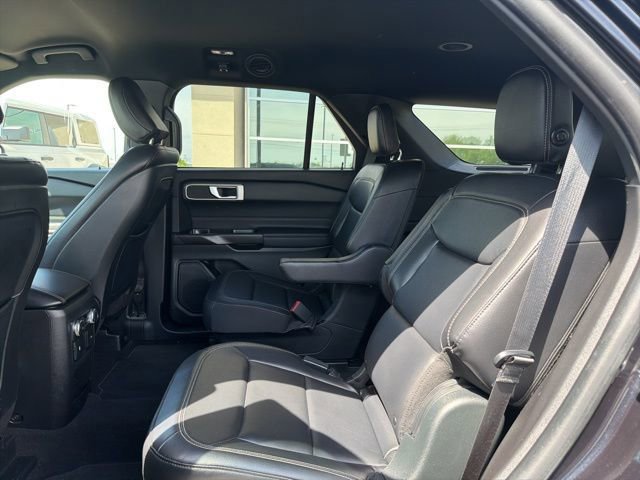 Certified 2020 Ford Explorer XLT w/ Equipment Group 202A AWD/4WD image 13