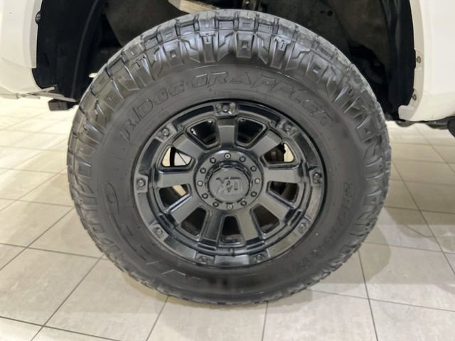 Used 2019 Toyota Tacoma TRD Sport w/ Technology Package AWD/4WD image 29