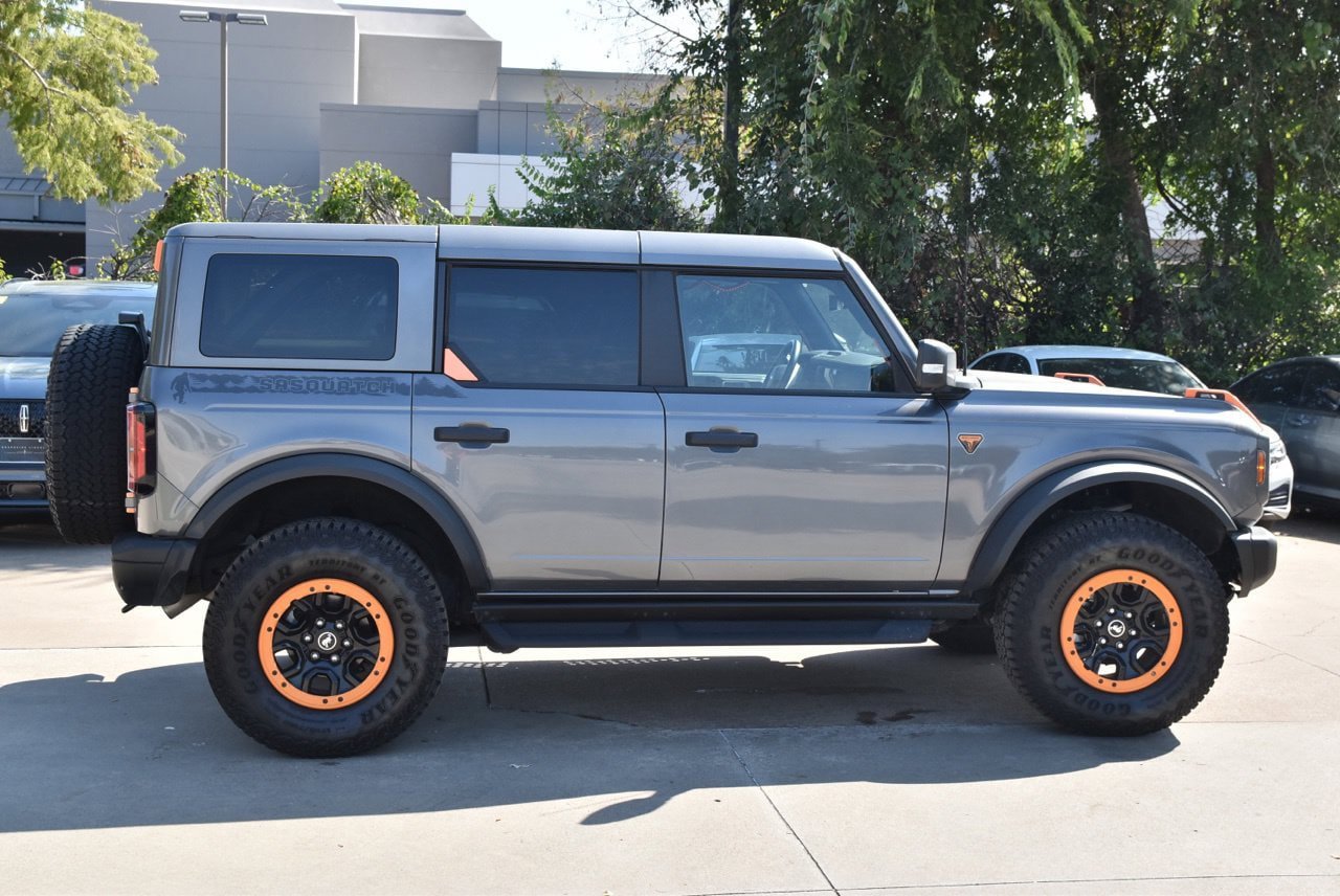 Certified 2025 Ford Bronco Badlands AWD/4WD image 6