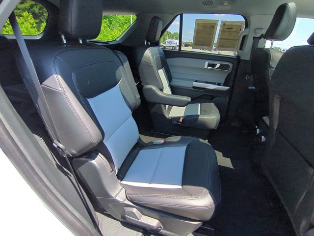 Certified 2023 Ford Explorer XLT w/ Equipment Group 202A AWD/4WD image 33