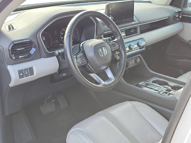 Used 2024 Honda Pilot Touring image 6