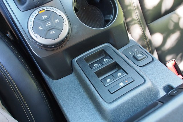 Certified 2025 Ford Bronco Badlands AWD/4WD image 24