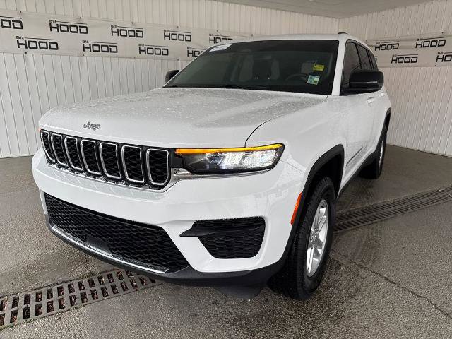 Used 2023 Jeep Grand Cherokee Laredo RWD image 26