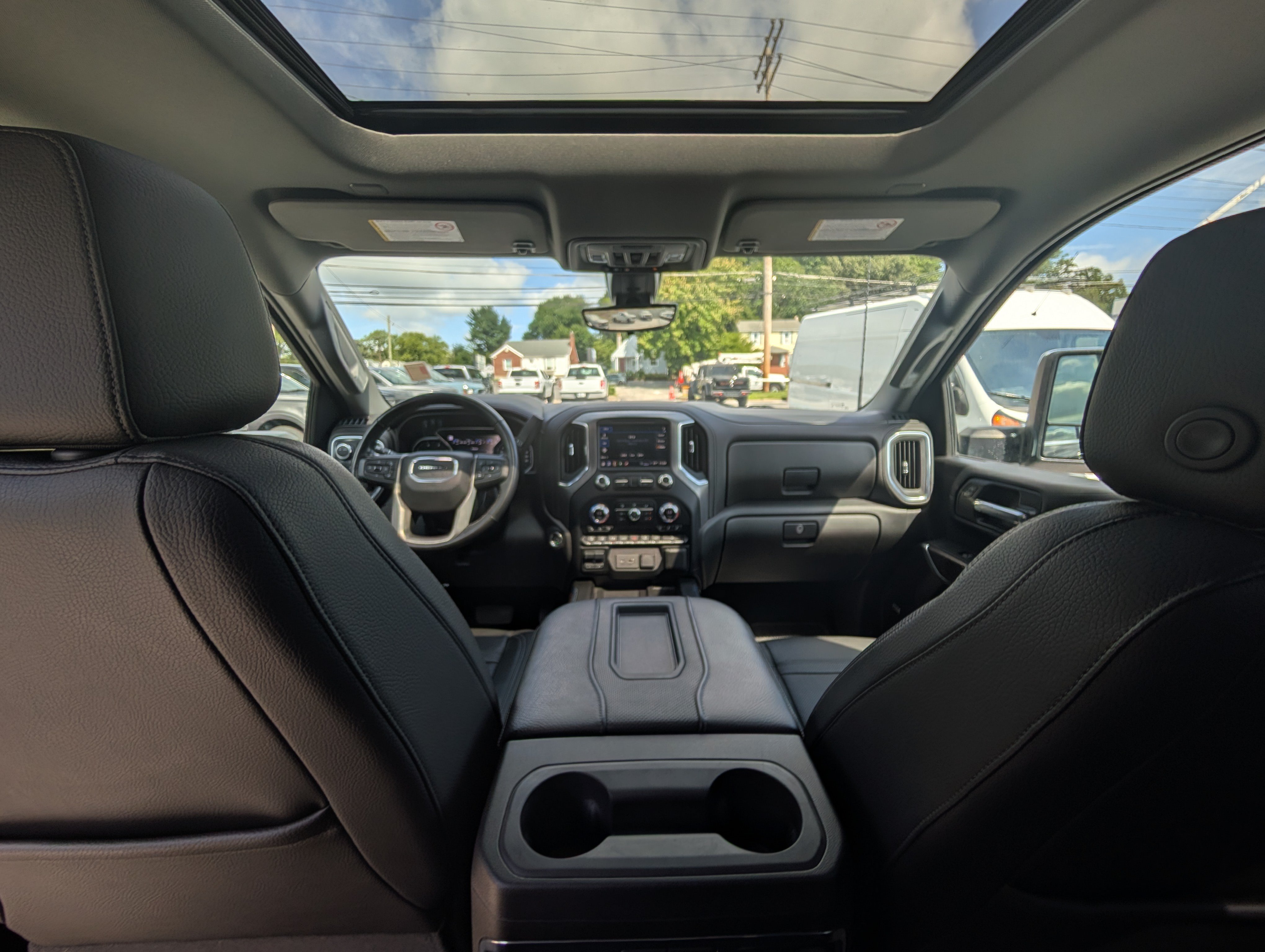 Used 2021 GMC Sierra 2500 Denali w/ Denali Ultimate Package AWD/4WD image 19
