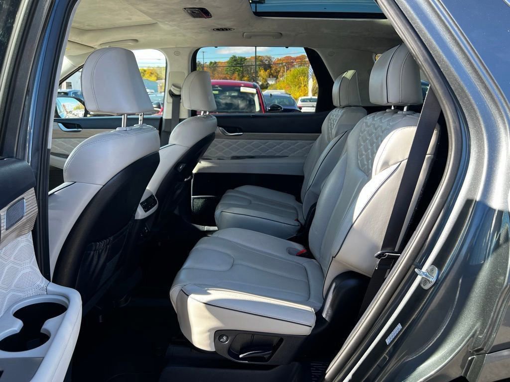 Used 2021 Hyundai Palisade Calligraphy image 18