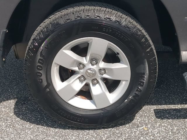Used 2017 RAM 1500 Classic SLT RWD image 12