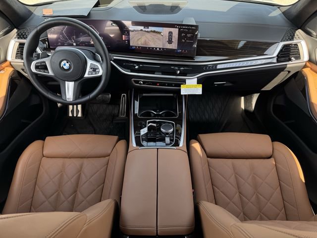 Used 2024 BMW X7 xDrive40i w/ M Sport Package AWD/4WD image 10