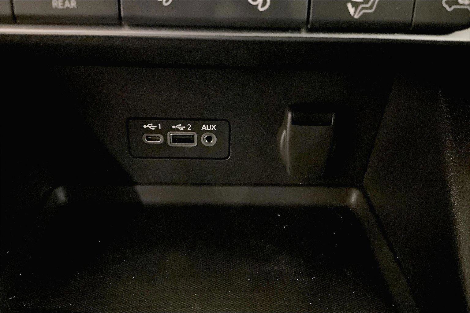 Used 2023 Nissan Sentra SV w/ All-Weather Package image 31