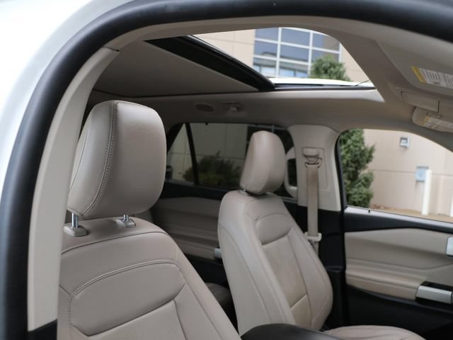 Certified 2022 Ford Explorer Limited w/ Equipment Group 301A AWD/4WD image 9