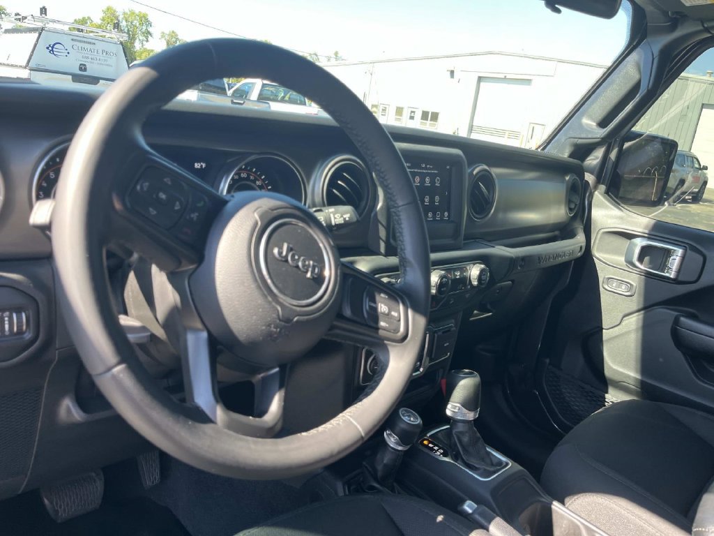Used 2021 Jeep Wrangler Sport AWD/4WD image 14
