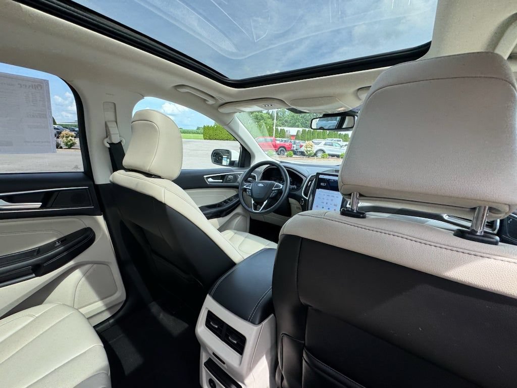 Certified 2022 Ford Edge Titanium w/ Equipment Group 301A AWD/4WD image 19