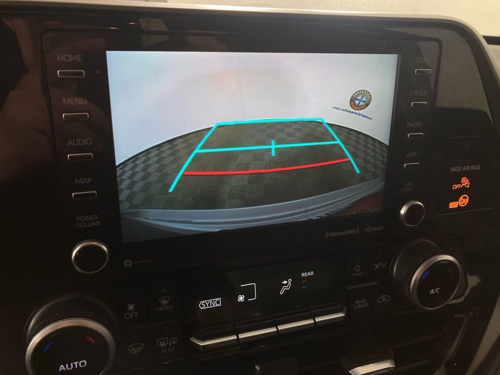 Used 2022 Toyota Highlander LE image 5