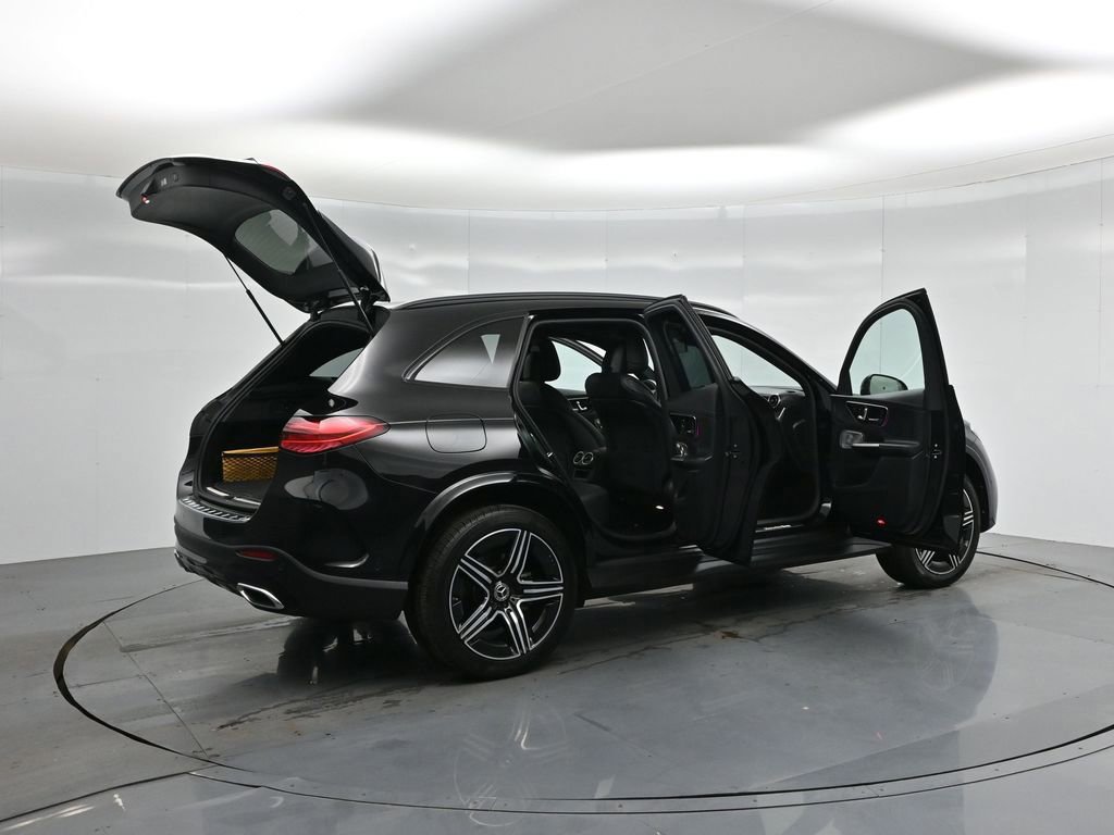 Used 2023 Mercedes-Benz GLC 300 image 33
