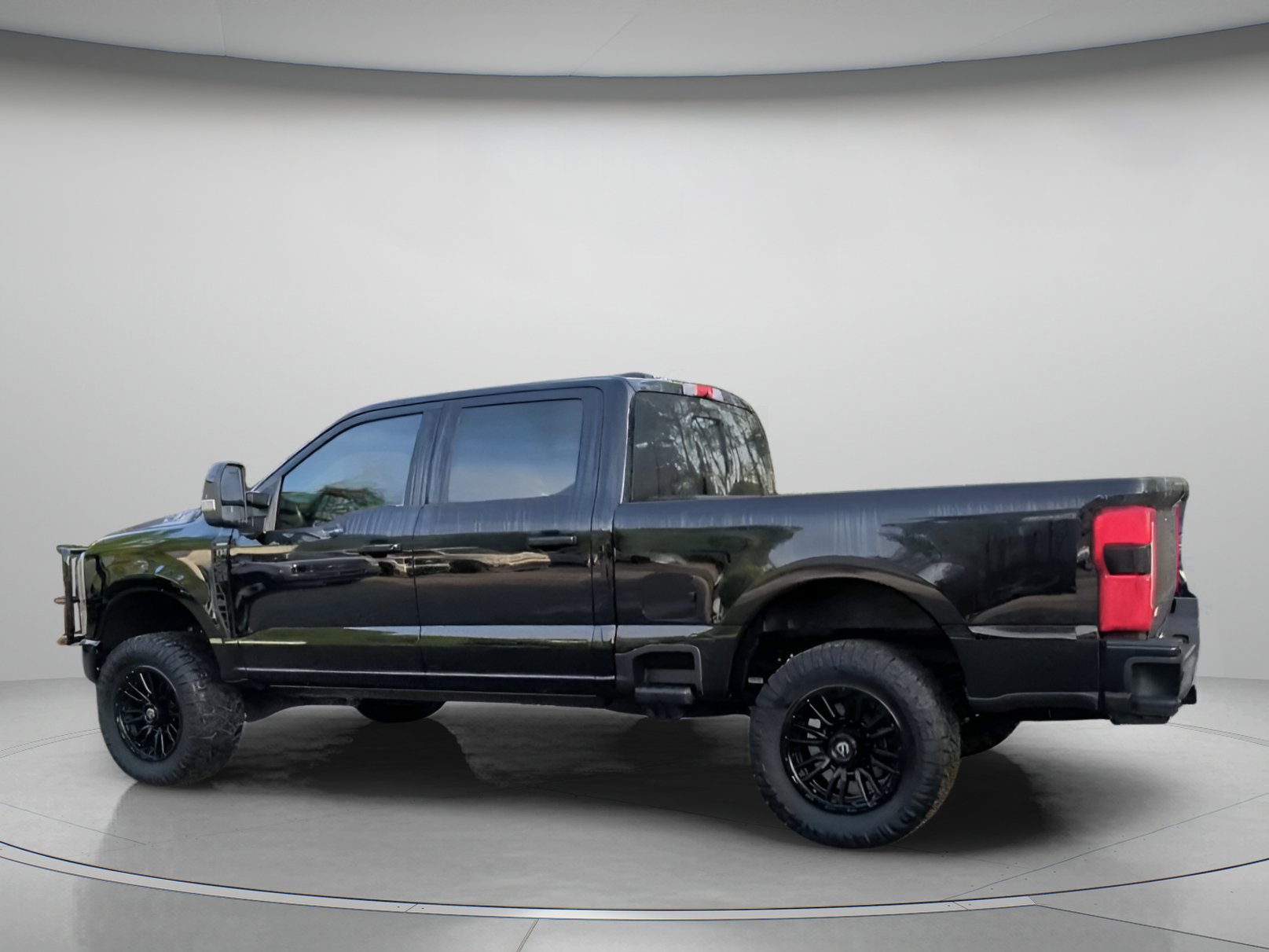 Certified 2025 Ford F250 Lariat w/ Black Appearance Package AWD/4WD image 19