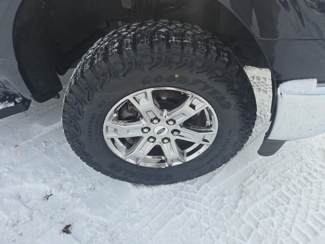 Certified 2022 Ford F150 XLT w/ Equipment Group 302A High image 9